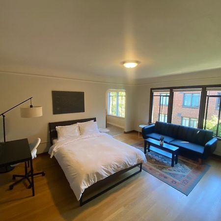 Furnished Apartments - Climate Pledge Arena Next Door Seattle Bagian luar foto