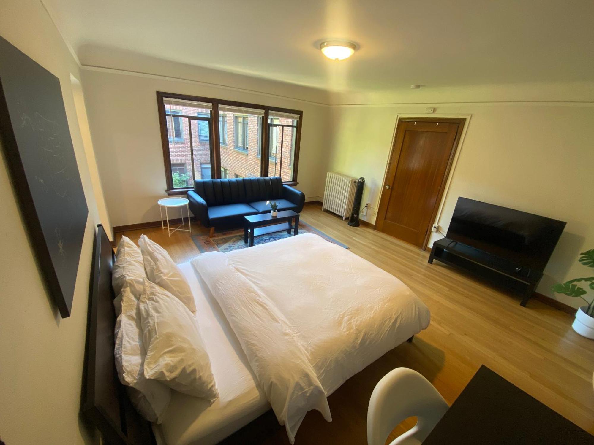 Furnished Apartments - Climate Pledge Arena Next Door Seattle Bagian luar foto